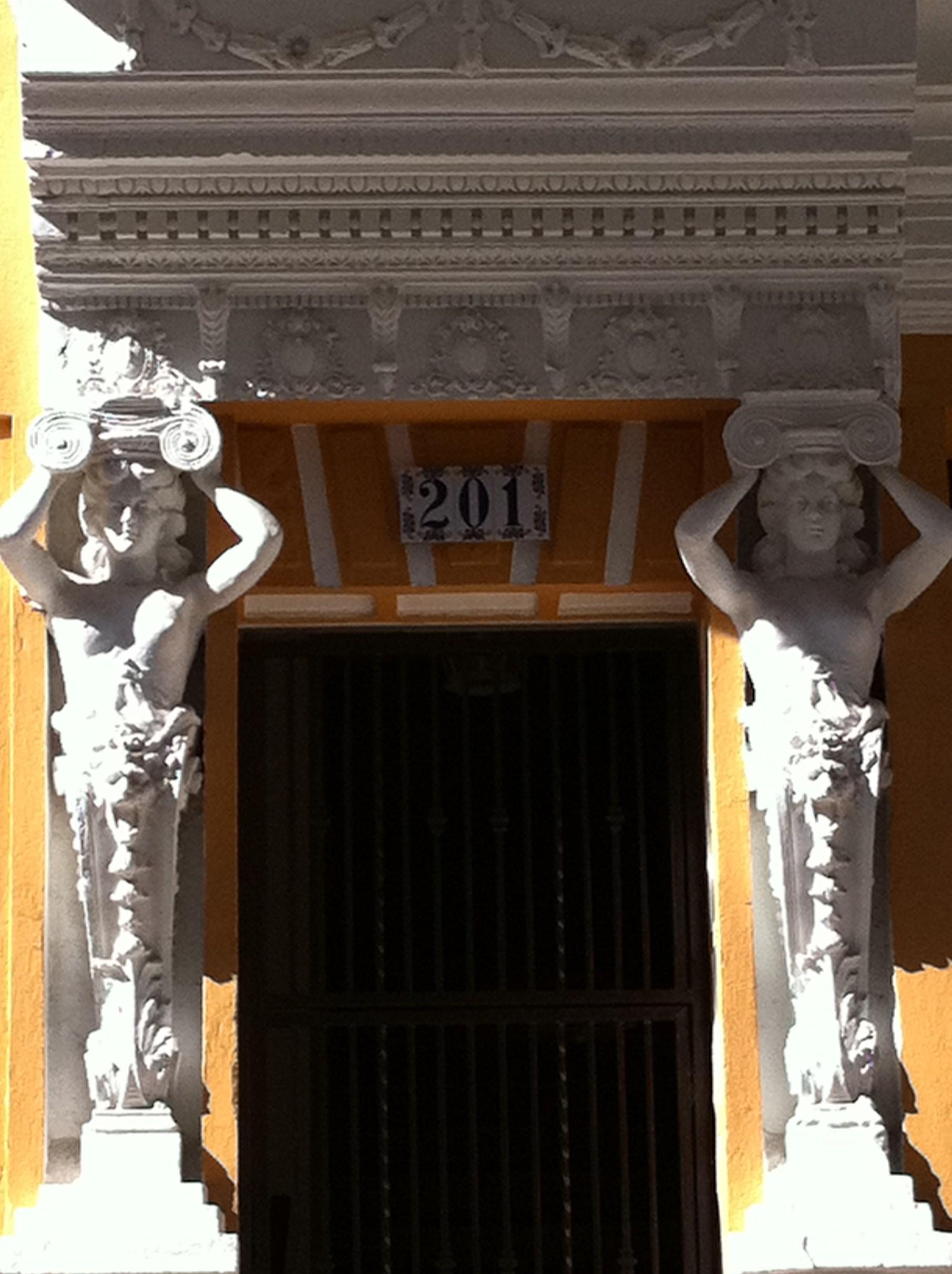 Calle de la Luna 201 - San Juan (Viejo San Juan) - 2011